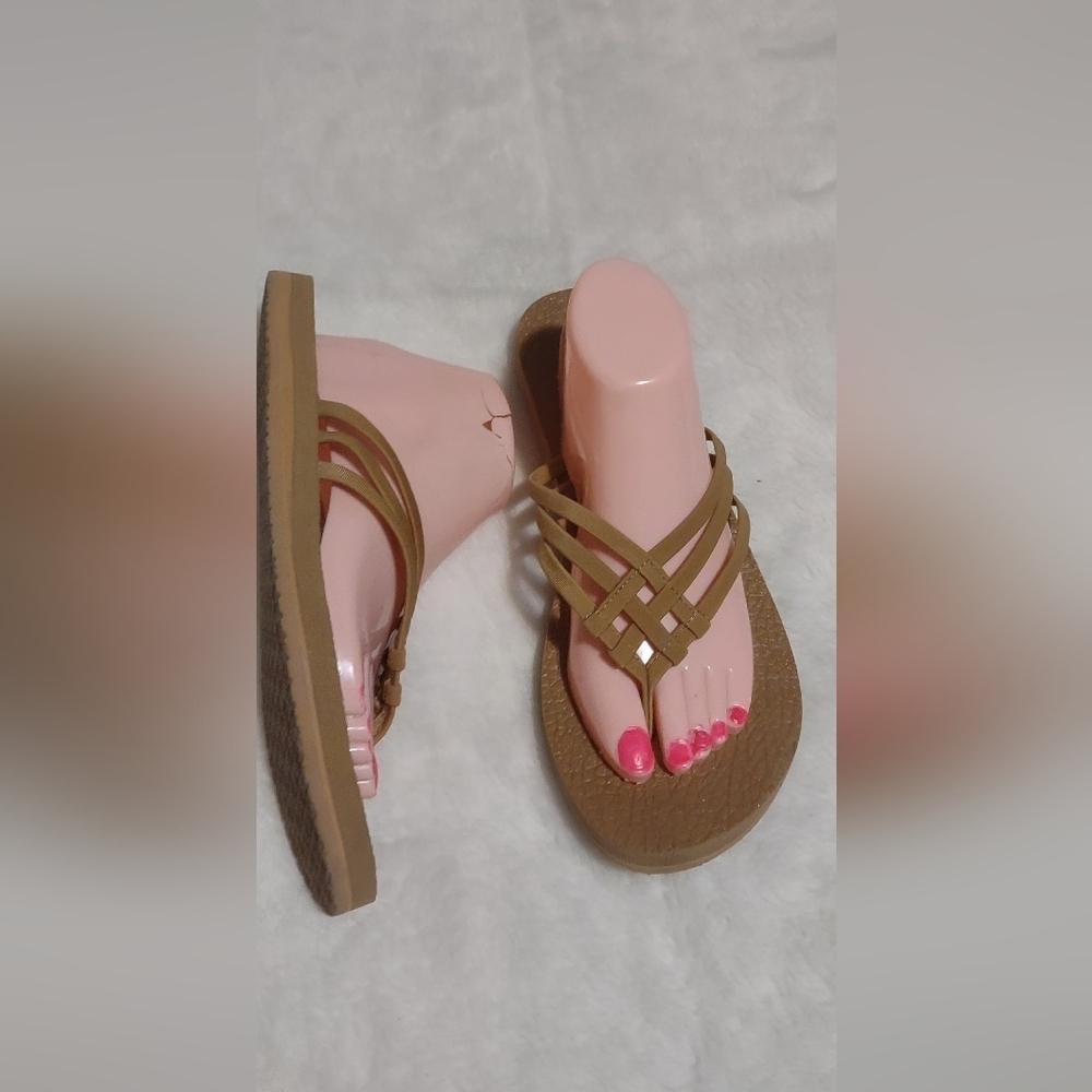 Stylish Tan Sandals